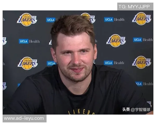 东契奇谈球队进攻体系每个人都感到舒适与默契